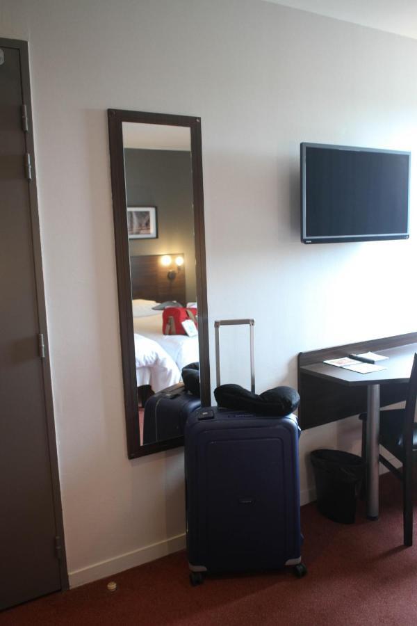 Orly Superior Hotel Athis Mons Bagian luar foto